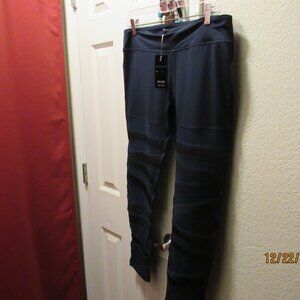 #550 NEW WOMAN'S NAVY SPORTS LEGGING BY LA SOCIETY (SIZE X-LARGE)